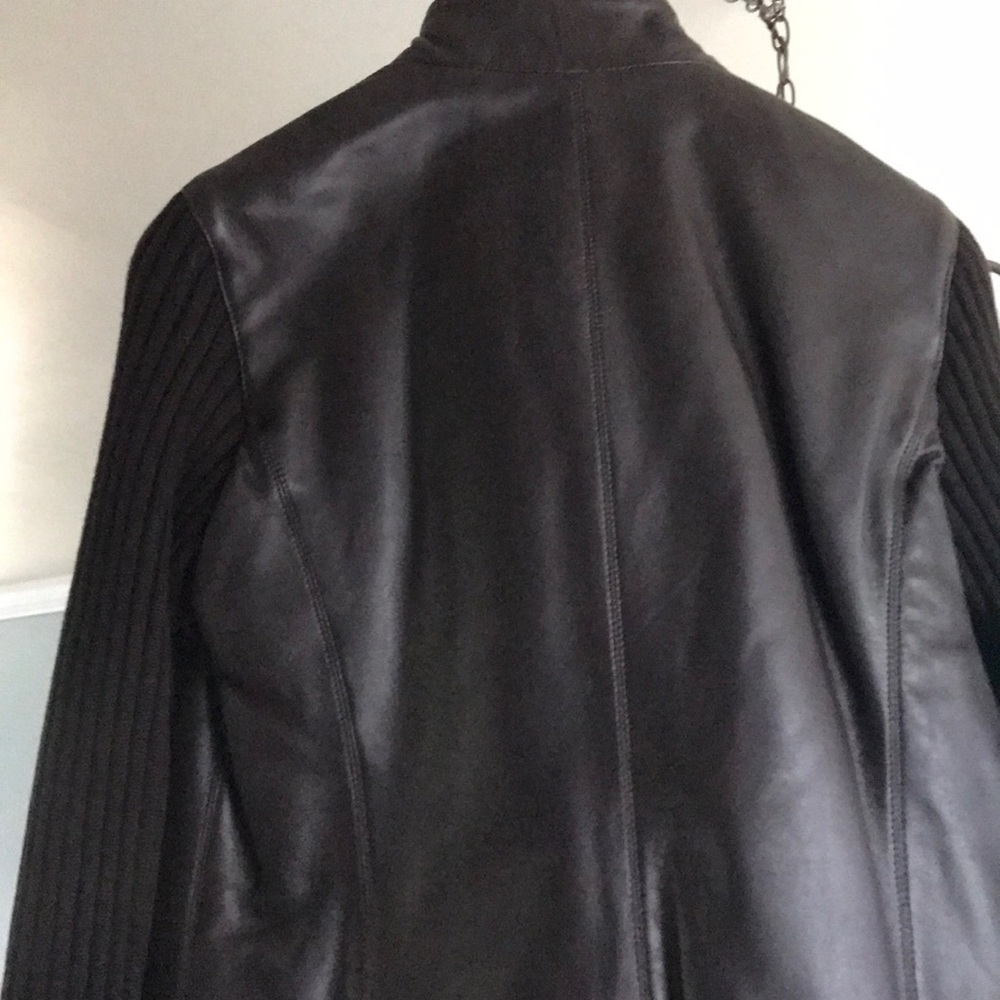 Leather jacket - Picture 3 of 3